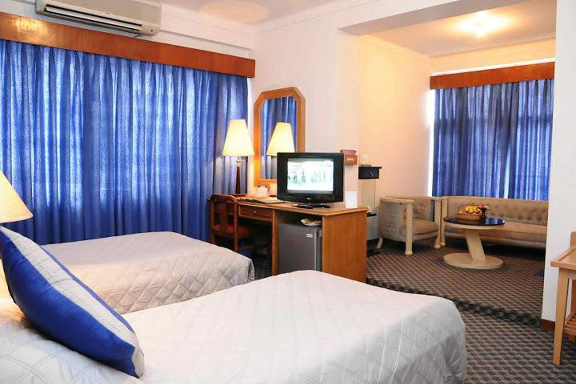 Hotel Clarion Jawalakhel Lalitpur Buitenkant foto