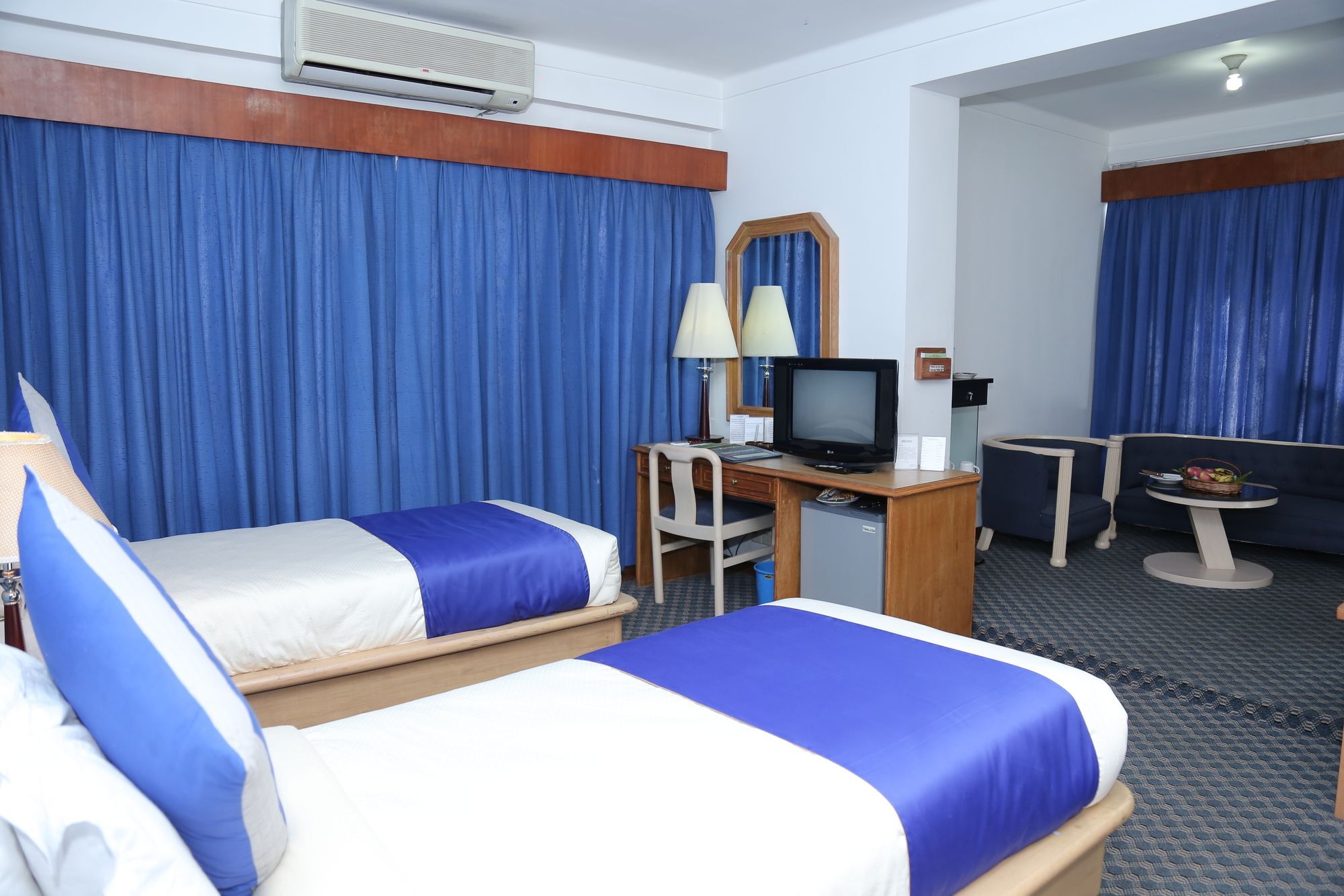 Hotel Clarion Jawalakhel Lalitpur Buitenkant foto
